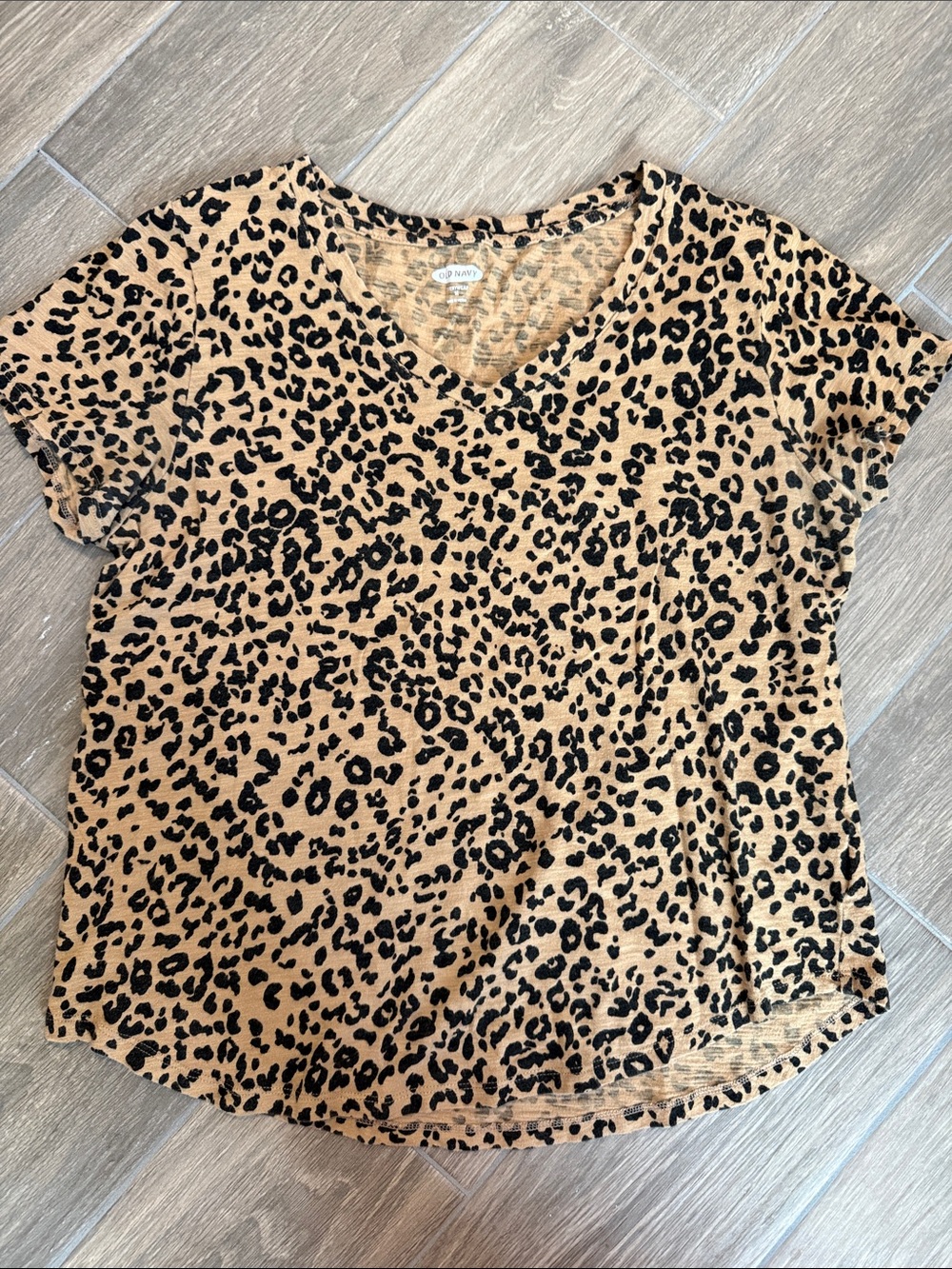 Old Navy Leopard Print V-Neck Tee - Tan & Black